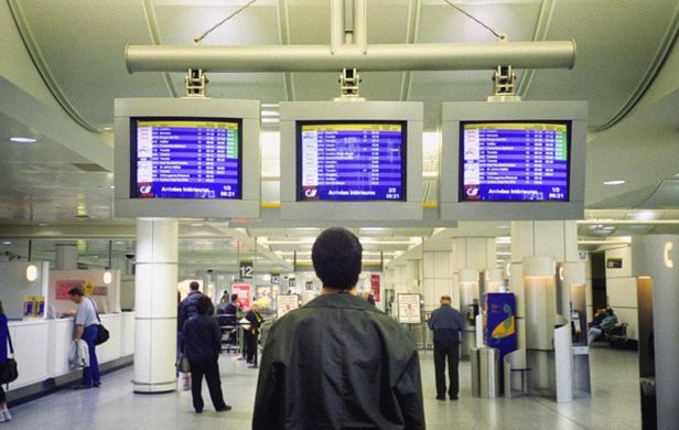 爱体育(中国)嵌入式电脑在乘客信息显示系统中的应用